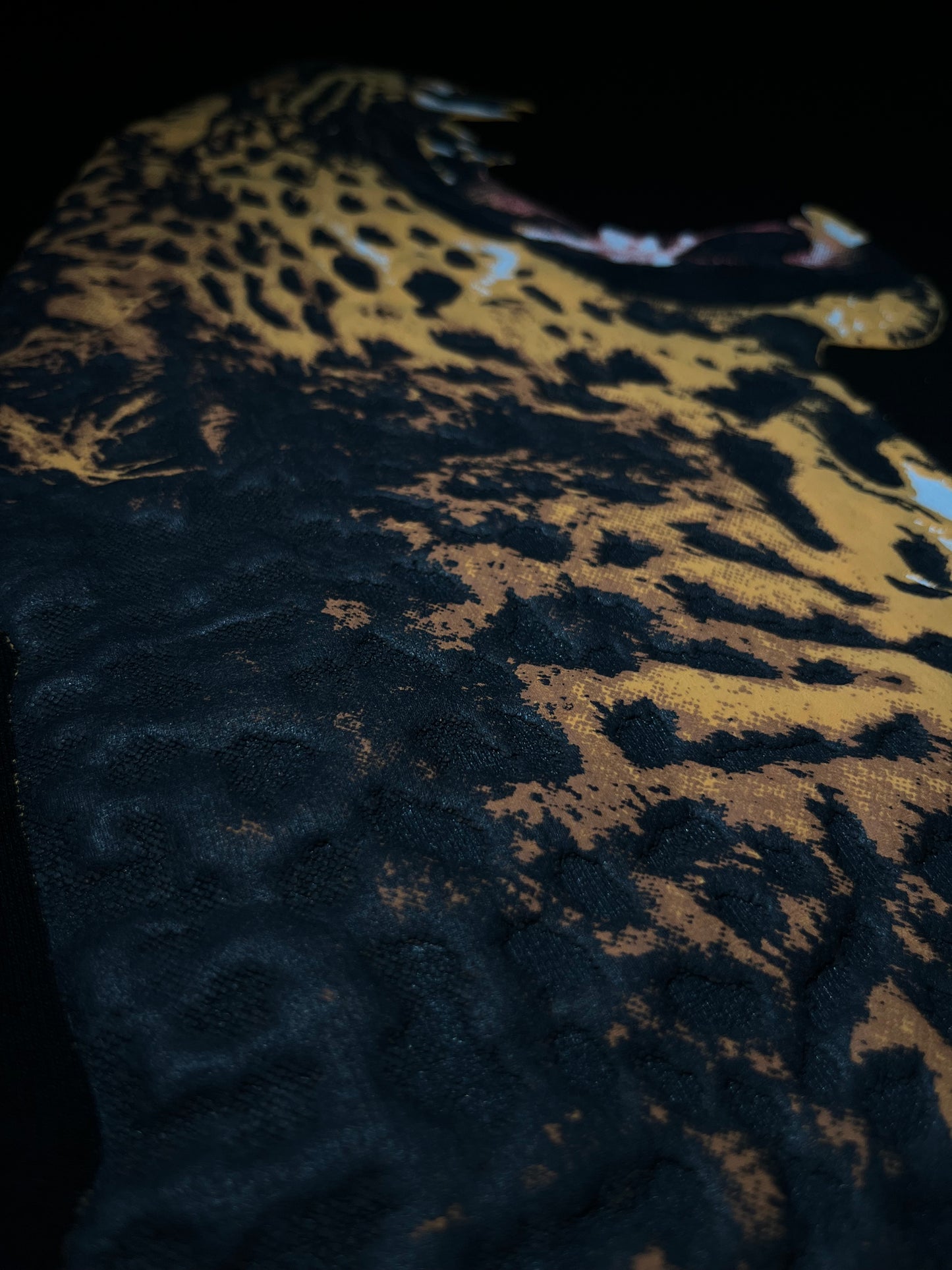 RUN ROGUE OVERSIZED  T-SHIRT (BLACK)