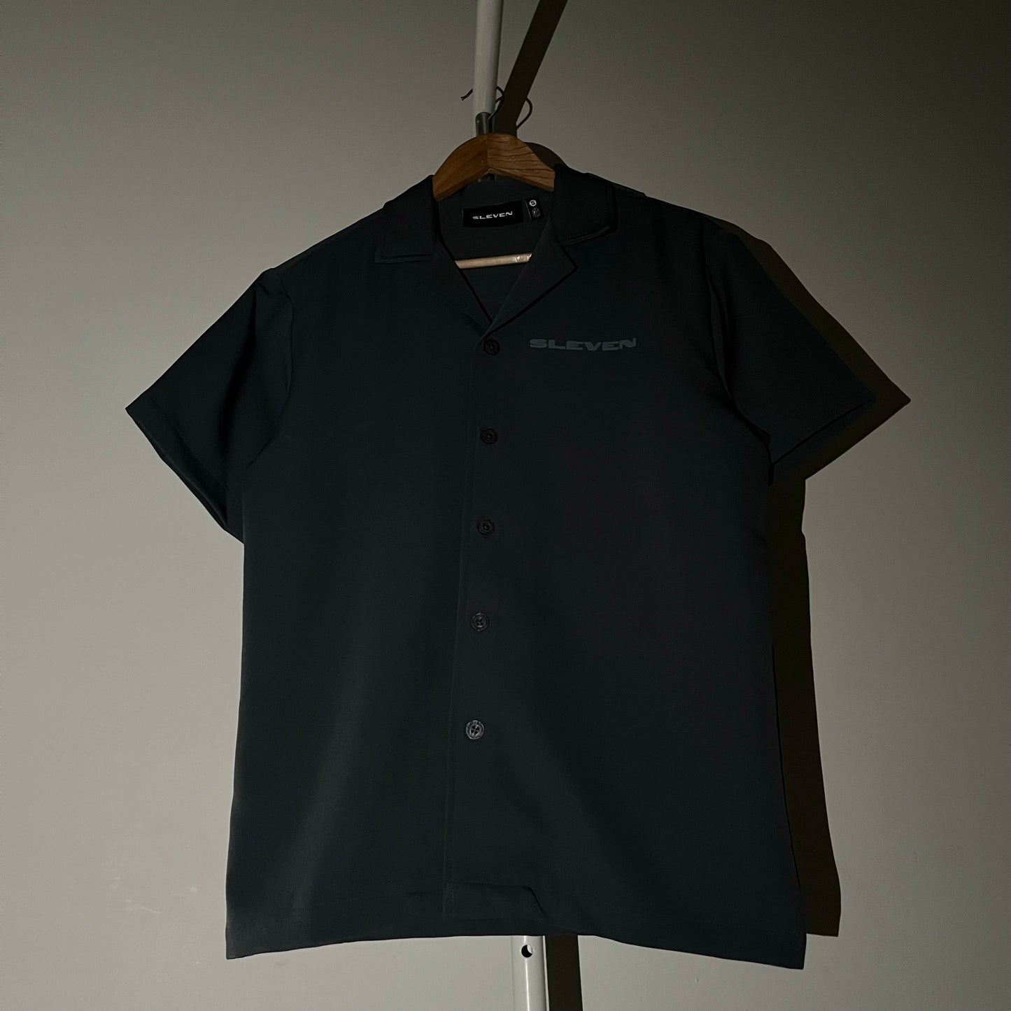 DEADLY CRAWL BOWLING SHIRT (GREY)