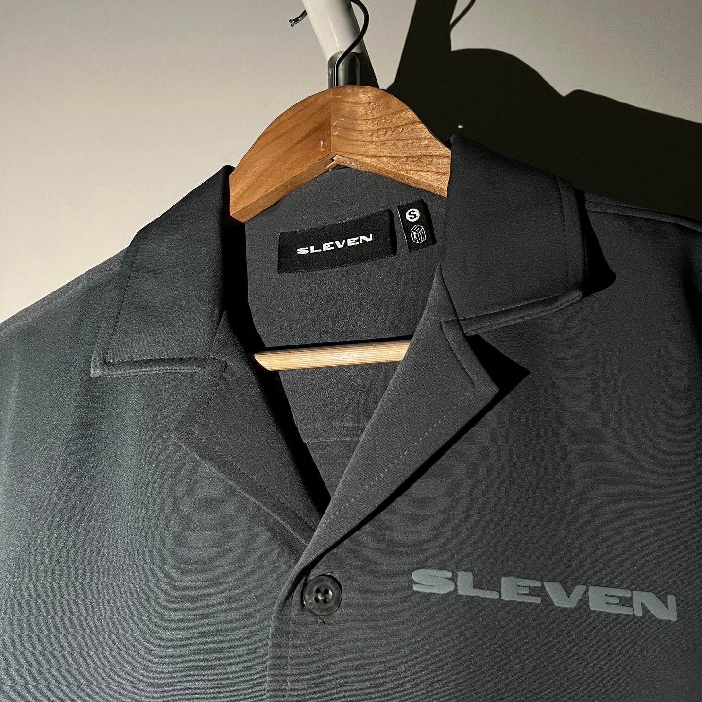 DEADLY CRAWL BOWLING SHIRT (GREY)