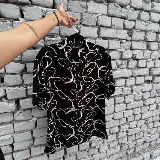 INFINITE SWIRL SHIRT (BLACK)